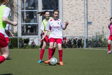 Bild 131 - wCJ Germania Schnelsen - Walddoerfer SV : Ergebnis: 0:6